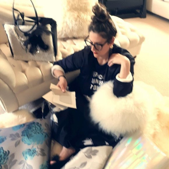 Meet your Posher, Despina - Picture 1 of 1